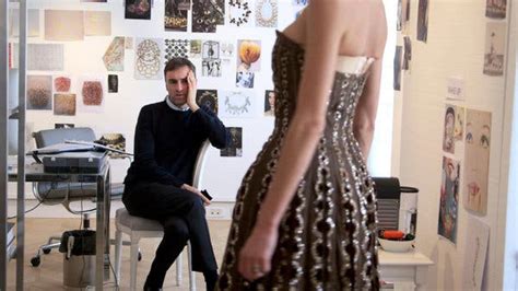 dior and moi|Review: ‘Dior and I,’ a Documentary That Peers Into a .